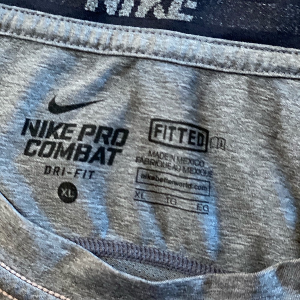 Nike PRO Combat Sri-fit xl workout top